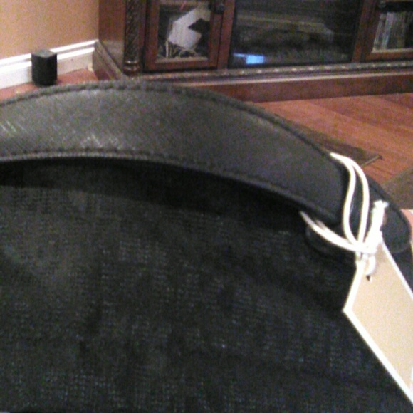 Backpack - Picture 3 of 8